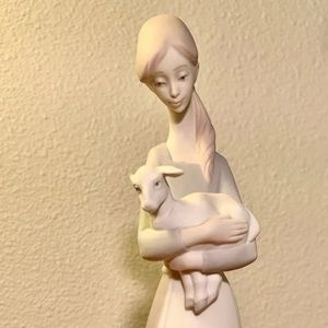 Vintage LLADRO 4505 Girl Holding Lamb